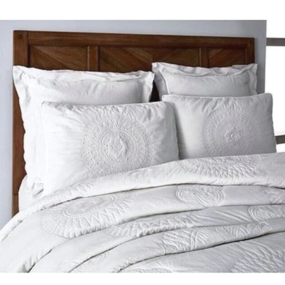 Juego de 2 almohadas Southern Living Simplicity Tatum Medallion Stitch estándar Foto 1 de 4