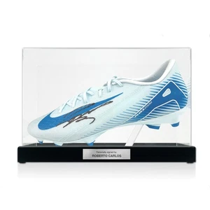 Scarpa da calcio firmata Roberto Carlos. Vetrina Con Targa - Foto 1 di 5
