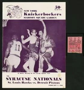 1963 NEW YORK KNICKS SYRACUSE NATIONALS ST LOUIS HAWKS DETROIT PISTONS PROGRAMMA + - Foto 1 di 2