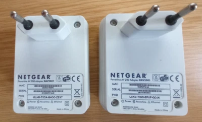 2x Netgear Powerline AV 200 Adapter XAV2001 - Bild 1 von 4