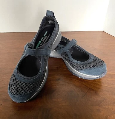 Para mujer SKECHERS S 8, ajuste relajado espuma viscoelástica con infusión de gel, malla azul marino y cuero Foto 1 de 4