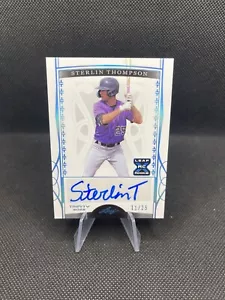 2022 Leaf Trinity - Sterlin Thompson - Leaf Rookie blau/25 Auto SSP - Bild 1 von 4