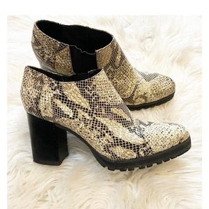 Neue Seychellen Kalifornien Schlangenleder-Stiefeletten mit Absatz Größe 7M - Bild 1 von 2