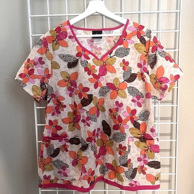 Women’s Medical Scrubs V-Neck Top Floral Pockets Size XL 45x27 Baby Phat - Image 1 of 4
