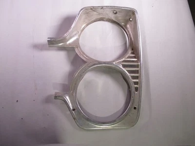 Bisel de faro lateral izquierdo 66 Plymouth Fury OEM Sports Fury I II III Foto 1 de 4