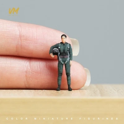 Resin 1/72 Standing Air Force Man Doll Toys Scene Props Miniature Figure Model - Image 1 of 4