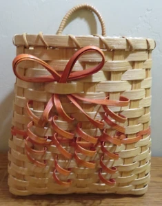 VINTAGE HANDMADE 1991 MEDIUM SIZE SPLIT ASH WALL BASKET WITH CURLS - Picture 1 of 6