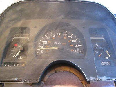1991-1994 PONTIAC SUNBIRD SPEEDOMETER CLUSTER - Image 1 of 3