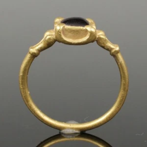 STUNNING RENAISSANCE GOLD & GARNET QUATREFOIL RING - CIRCA 15th-16thC (5776) - Picture 1 of 5