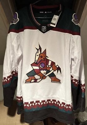Camiseta Adidas PrimeGreen Aeroready Kachina Arizona Coyotes NHL NUEVA CON ETIQUETAS en blanco talla 56 Foto 1 de 3
