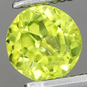 0.49ct t.w 5x4.9mm Round Natural Green Peridot Gemstone, Myanmar - Picture 1 of 4