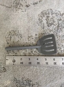 LITTLE TIKES GRAUER SPACHTELWENDER Spielküche Spielzeug Kochutensil - Bild 1 von 4