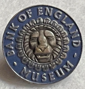 INSIGNIA PRENDEDOR CABEZA LEÓN MUSEO BANCO DE INGLATERRA RARO - Imagen 1 de 3