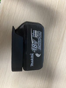 1x MAKITA 18V BATTERY MOUNTS/HOLDER/STORAGE - Imagen 1 de 6