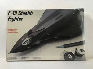 F-19 STEALTH FIGHTER 1/48 Plastic Model 1986 Testors - Picture 1 of 3