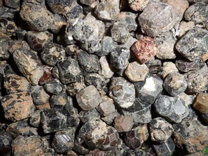 Brownish-black Grossular Garnet 2 to 15 gram Small size pieces 120 gram Lot - Picture 1 of 12