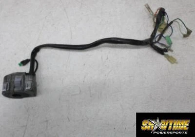 83 HONDA NIGHTHAWK 550 CB550SC CLIP IZQUIERDO EN MANGO BOCINA SEÑALES INTERRUPTOR INTERRUPTORES Foto 1 de 4