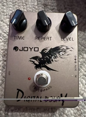 Pedal efecto para guitarra JOYO JF-08 Digital Delay cable de alimentación usado no incluido Foto 1 de 4