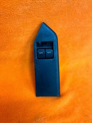 Interruptor de ventana lateral izquierda Ford Mustang GT 2010-2014 DR3314A564AAW OEM Foto 1 de 3