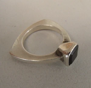 Modernist STERLING SILVER 925 Handcrafted Black Tourmaline Gemstone Ring Size 7 - Picture 1 of 8
