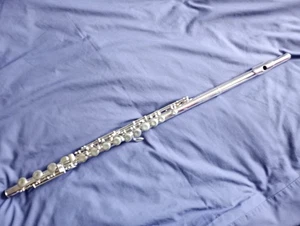 Pearl ST700BE Flute - Solid Silver Head, Body, Foot, Split E and low B key - Picture 1 of 6