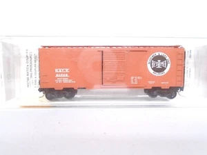 Micro-Trains N-Scale 20940, 40' Box Car, Bessemer & Lake Erie, B&LE 87005 - Picture 1 of 2