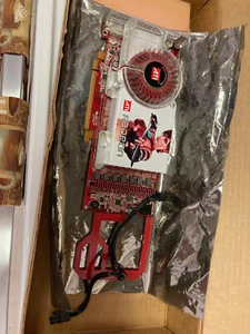 ATI Radeon X1900 XT PCIe 512MB ATI-102-A520(B) DVI- VGA Graphics Card - Picture 1 of 4