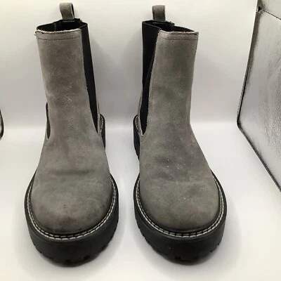 Calvin Klein 女式 7 码灰色黑色麂皮绒 Sheri Lug 靴子 2 码“高跟鞋二手 — 第 1/4 张图片