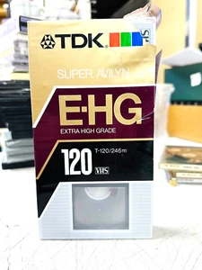 Cinta VHS TDK E-HG Vintage T-120 - 246 m SELLADA en Blanco NUEVA Alta Calidad - Imagen 1 de 4