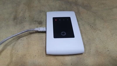 Vodafone R218 Mobile Wifi HOTSPOT Dongle Internet DNGL99 - Immagine 1 di 4