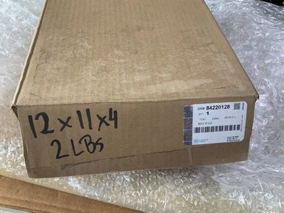 Подлинная грязевая защита Cadillac CT6 GM 84220128 - Изображение 1 из 4