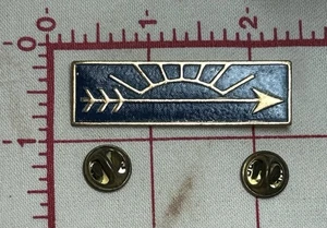 Flecha de Luz AOL Webelos Cubs Boy Scouts BSA Insignia Scouting Insignia Prendedor de Premio - Imagen 1 de 2