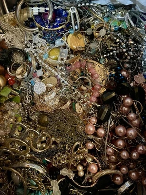 Gemischtes Schmuckbastler-Set nicht übereinstimmend defekt Handwerk Reparatur ~ über 21 Pfund ~ (Box3) - Bild 1 von 3