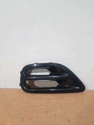 Revestimiento de faros antiniebla SUBARU LEGACY IV Estate BP 57731AG030 2005 31673527 Foto 1 de 4