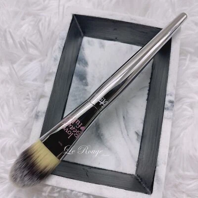 Kosmetik für Ultra Love Beauty Perfekte Foundation Make-up Pinsel IT-201 - Bild 1 von 4
