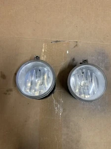 20010-2012 Dodge Caliber Passengers/driver Side Fog Light Lamp OEM - Picture 1 of 3