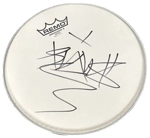 Parpadeo de tambor firmado por Travis Barker 182 - Hoppus DeLonge Beckett - Imagen 1 de 3