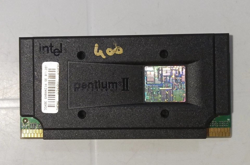 CPU pentium II - 400 Mhz Intel SL357 - Immagine 1 di 4