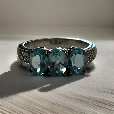 Anillo de plata de ley de tres piedras corte ovalado topacio azul y diamantes talla ~ 6 Foto 1 de 4