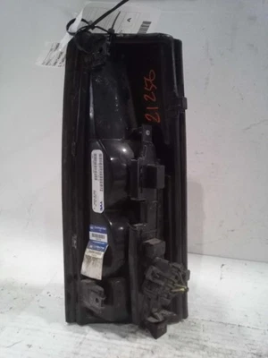 1999 Chevrolet Tahoe Left Tail Light Assembly Black OEM 471006 Used 270K Miles Foto 1 de 4