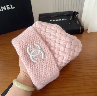 Gorro Chanel rosa Foto 1 de 4