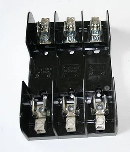 Gould Shawmut 60308R Fuse Block, 3 Pole, 600V, 30A, PC, SP, RF, AL, Box, CU-AL - Picture 1 of 2