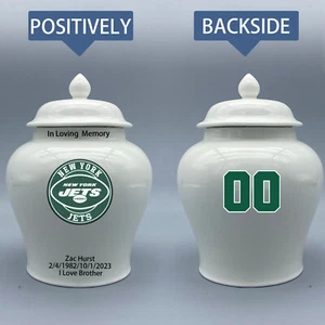 Urna mediana de cerámica para tema de fútbol americano New York Jets, texto y número personalizados - Imagen 1 de 5