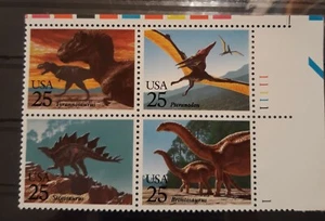 US 1989 DINOSAURS 25c BLOCK SCOTT # 2422-25, VF-XF MNH**OG - Picture 1 of 1
