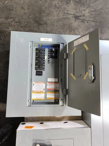 Square D NQOD412M100CU NQOD Panelboard 208Y/120/240 VAC 3 PH 3/4 Wire MH23BE QOB - Picture 1 of 21