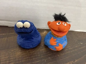 Marionetas de dedo de goma vintage de Sesame Street Muppets ¡ERNIE & COOKIE MONSTER! - Imagen 1 de 6