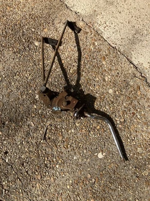 1971-74 MOPAR A BODY DART Dodge 3 SPEED SHIFTER 45715 With Rods Used - Image 1 of 4