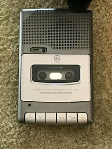 GE PERSONAL PORTABLE RECORDER & CASSETTE PLAYER BUILT IN MIC MODEL 3-5030A WORKS - Bild 1 von 5