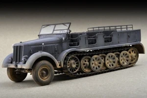 Trumpeter 1/72 Scale German WWII Schwerer Zugkraftwagen 12t Half-track Model Kit - Picture 1 of 2
