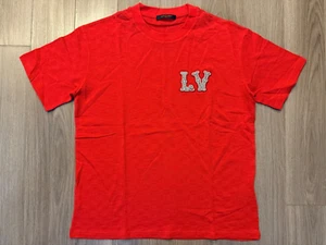 Louis Vuitton Cotton Pique Tee Shirt with Embroidered Patch bright red sz M - Picture 1 of 3